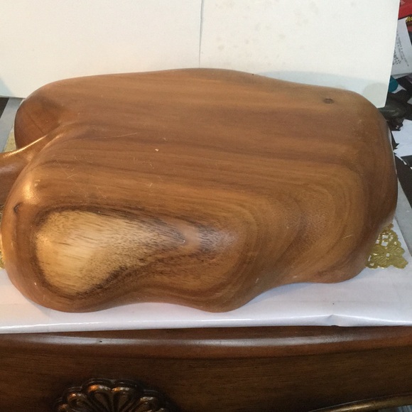 Teak oversized snack bowl, divided - Picture 3 of 5